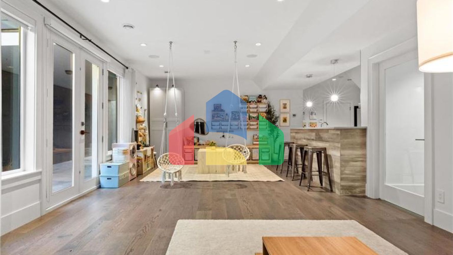 Residential - Single Family Home - Surrey, Canada - Canada