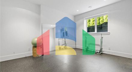 Residential - Single Family Home - Surrey, Canada - Canada