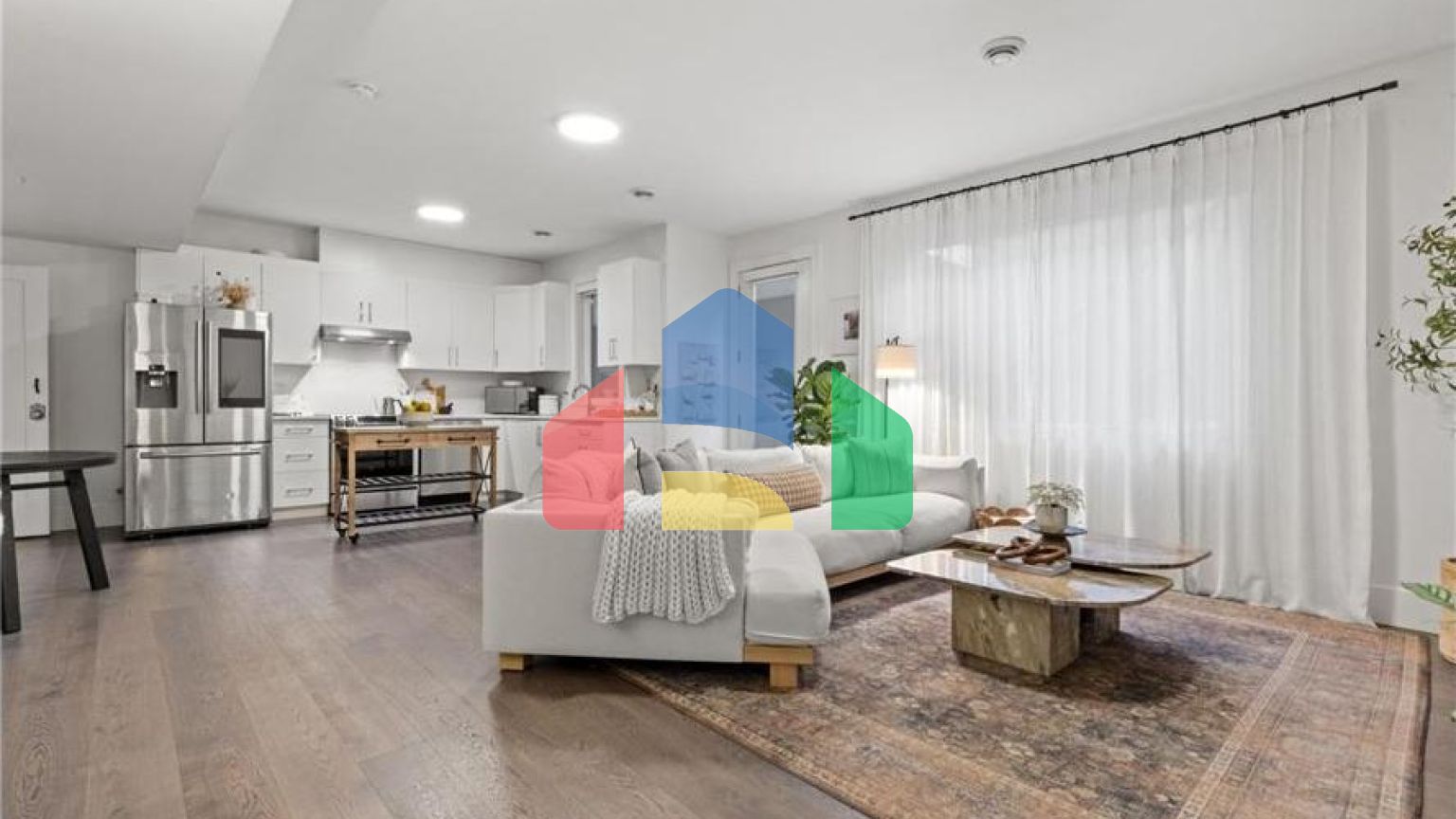 Residential - Single Family Home - Surrey, Canada - Canada