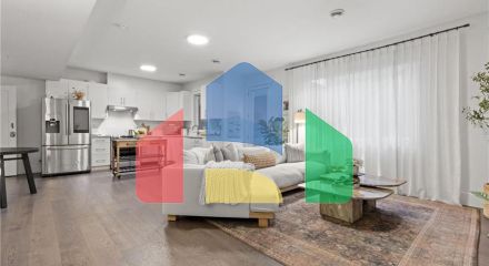 Residential - Single Family Home - Surrey, Canada - Canada