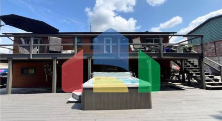 Residential - Single Family Home - Surrey, Canada - Canada