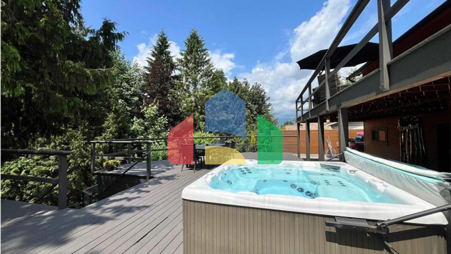 Residential - Single Family Home - Surrey, Canada - Canada