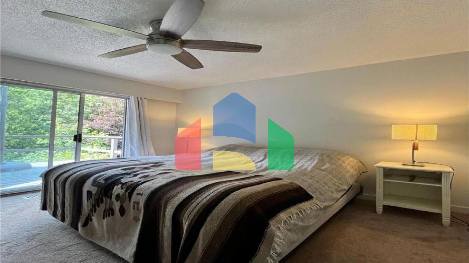 Residential - Single Family Home - Surrey, Canada - Canada