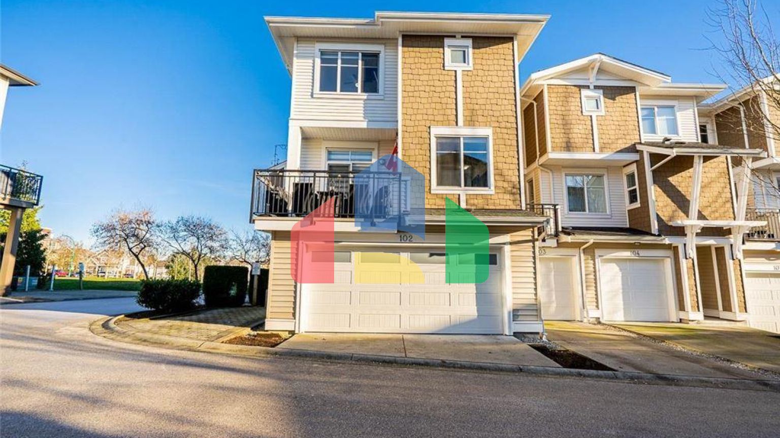 Residential - Townhouse - Surrey, Canada - Canada