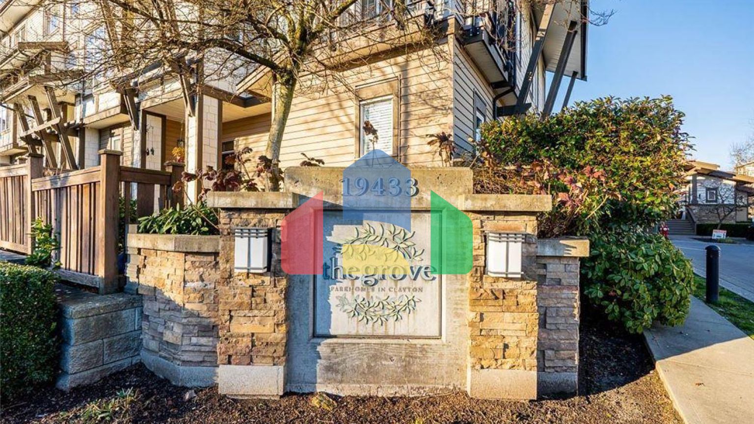 Residential - Townhouse - Surrey, Canada - Canada