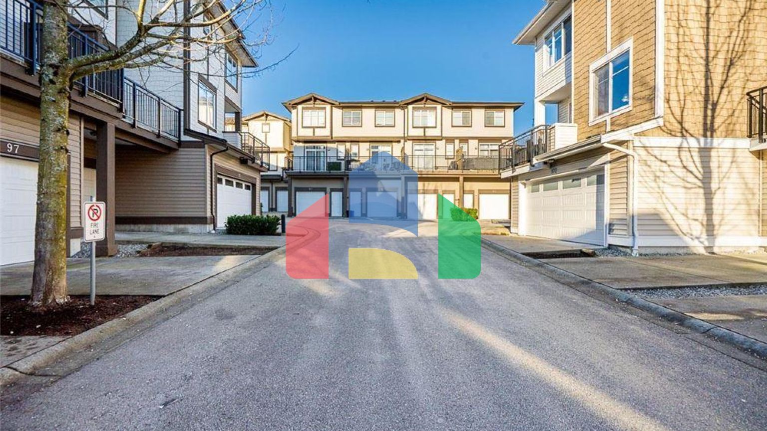 Residential - Townhouse - Surrey, Canada - Canada