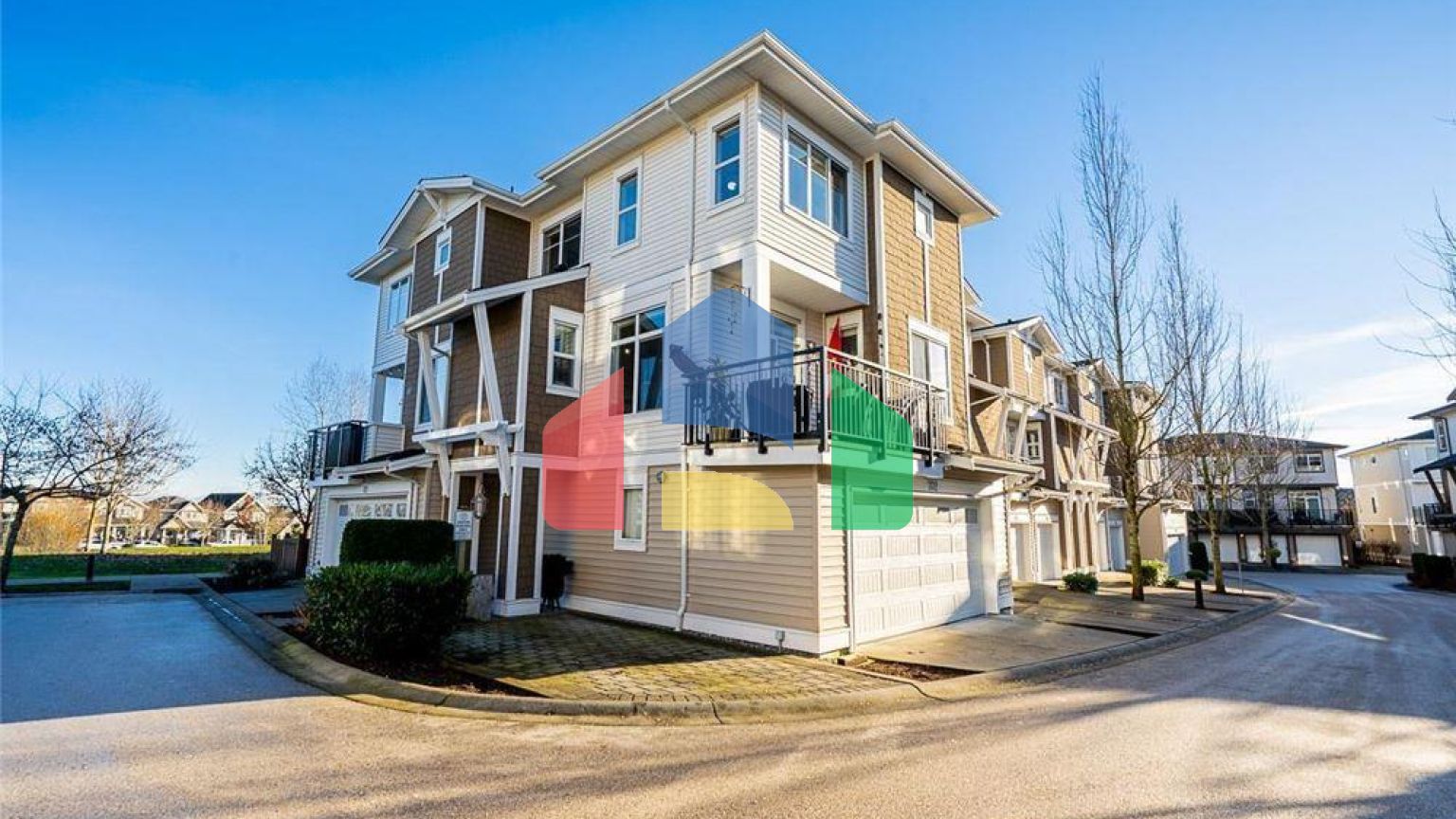 Residential - Townhouse - Surrey, Canada - Canada