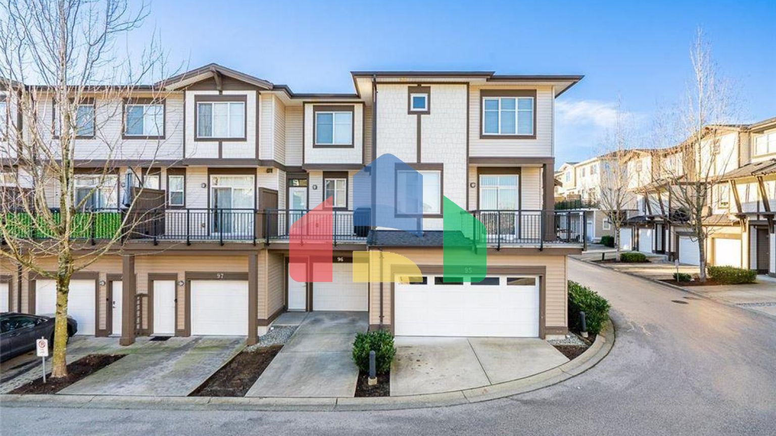 Residential - Townhouse - Surrey, Canada - Canada