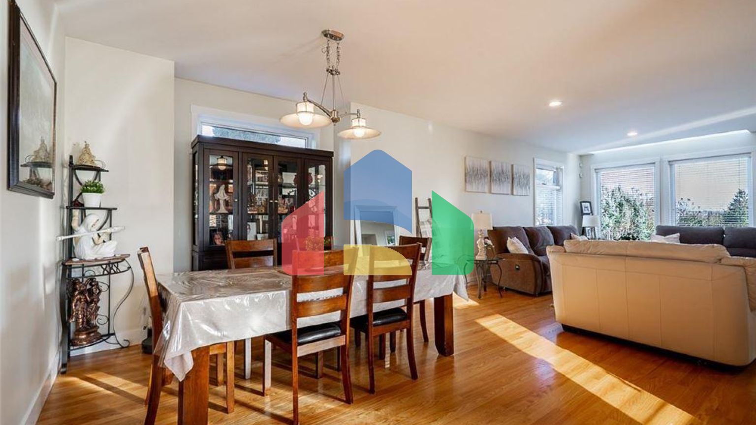 Residential - Single Family Home - Surrey, Canada - Canada