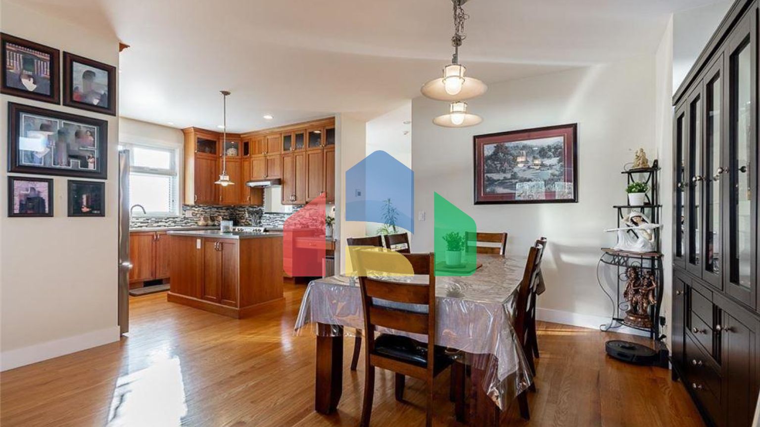 Residential - Single Family Home - Surrey, Canada - Canada