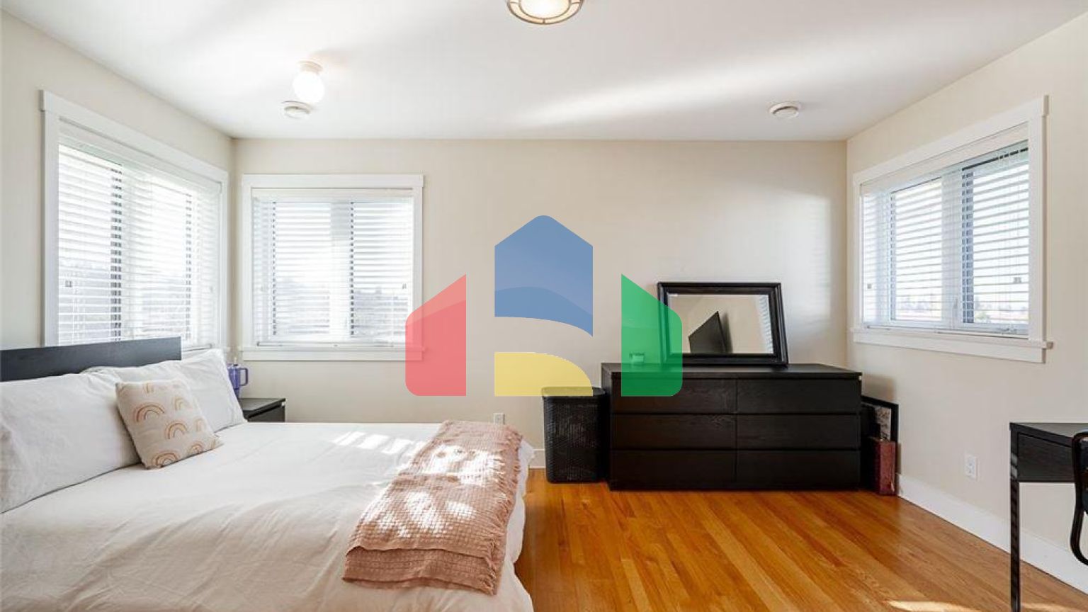 Residential - Single Family Home - Surrey, Canada - Canada