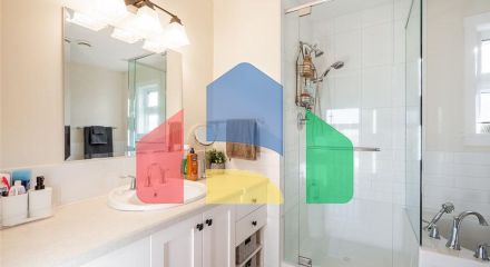 Residential - Single Family Home - Surrey, Canada - Canada