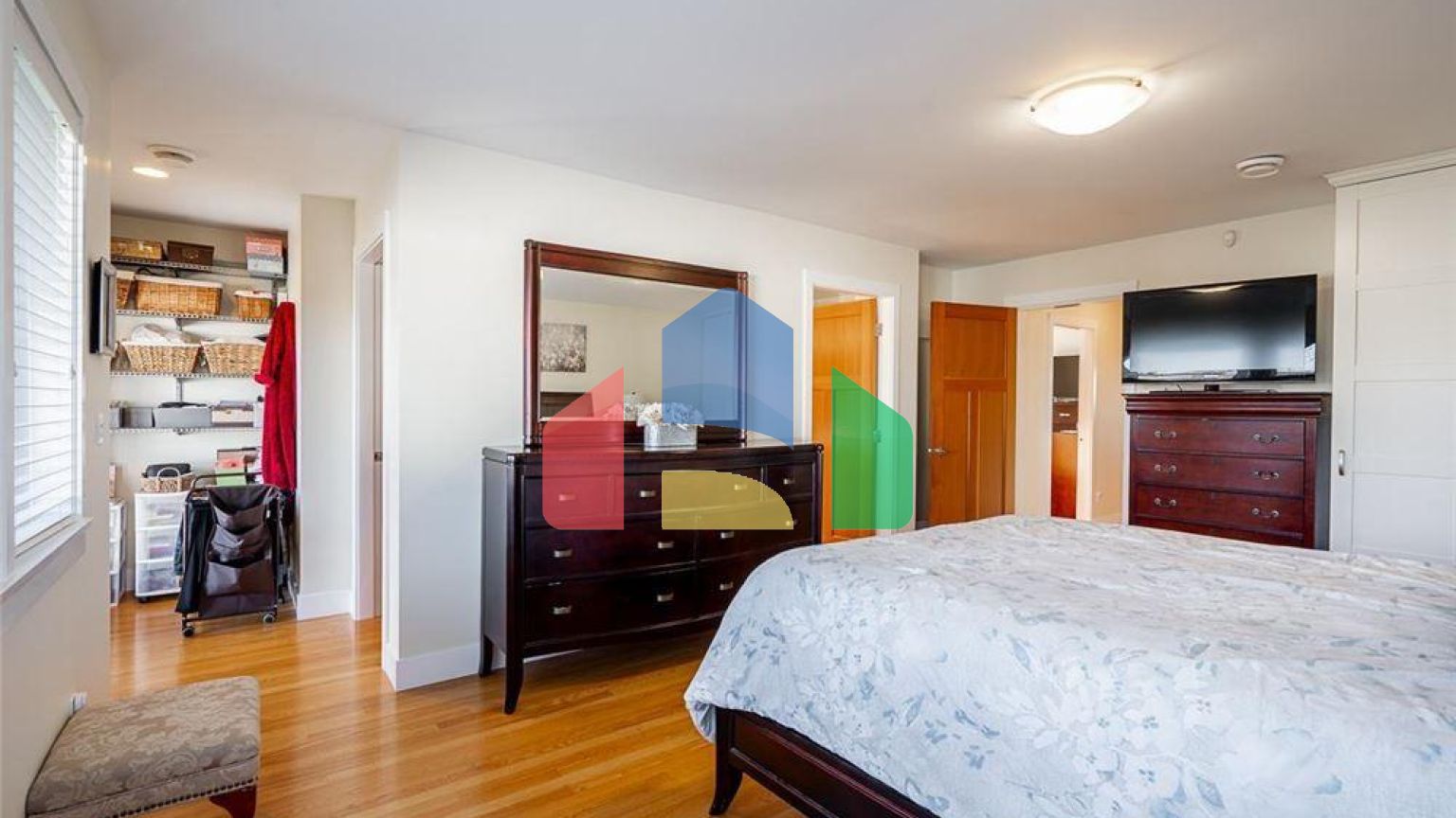 Residential - Single Family Home - Surrey, Canada - Canada