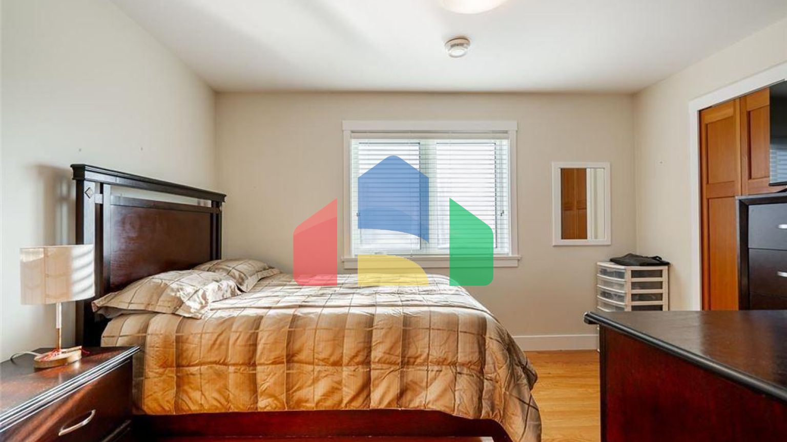 Residential - Single Family Home - Surrey, Canada - Canada