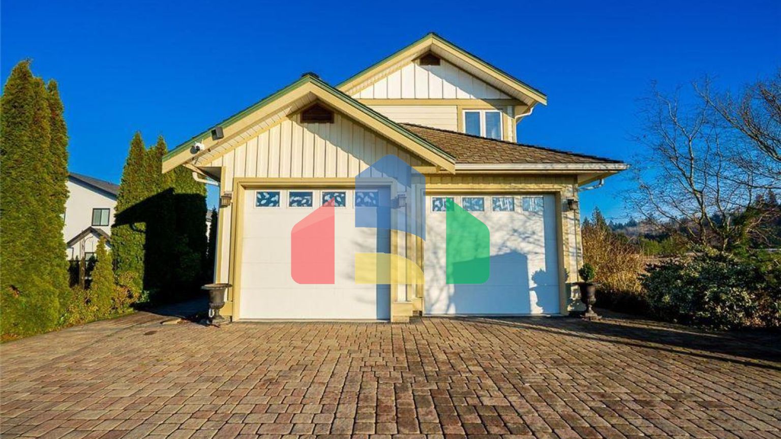 Residential - Single Family Home - Surrey, Canada - Canada