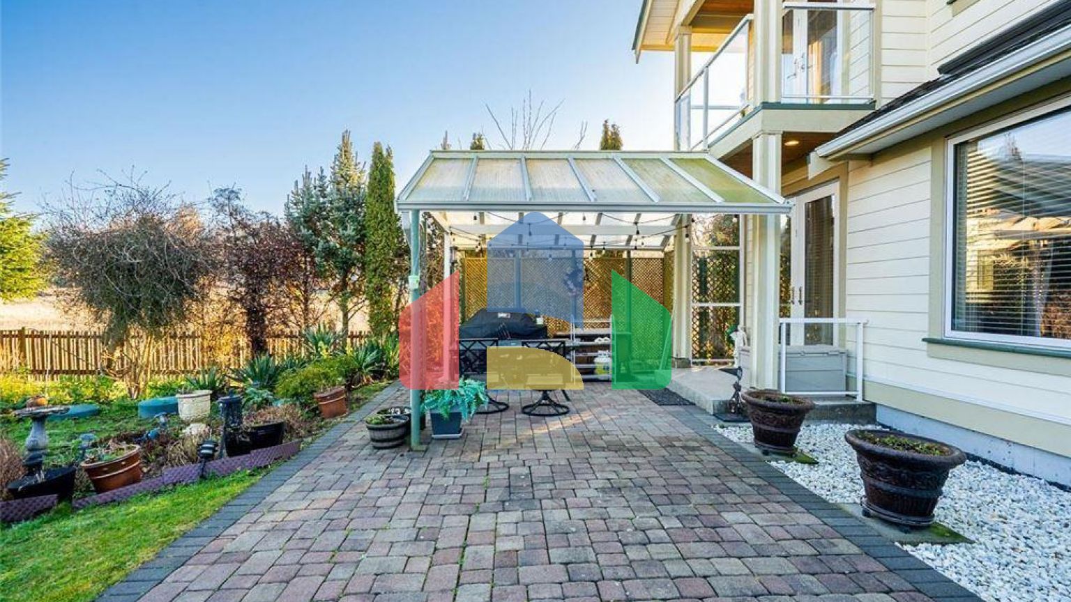 Residential - Single Family Home - Surrey, Canada - Canada