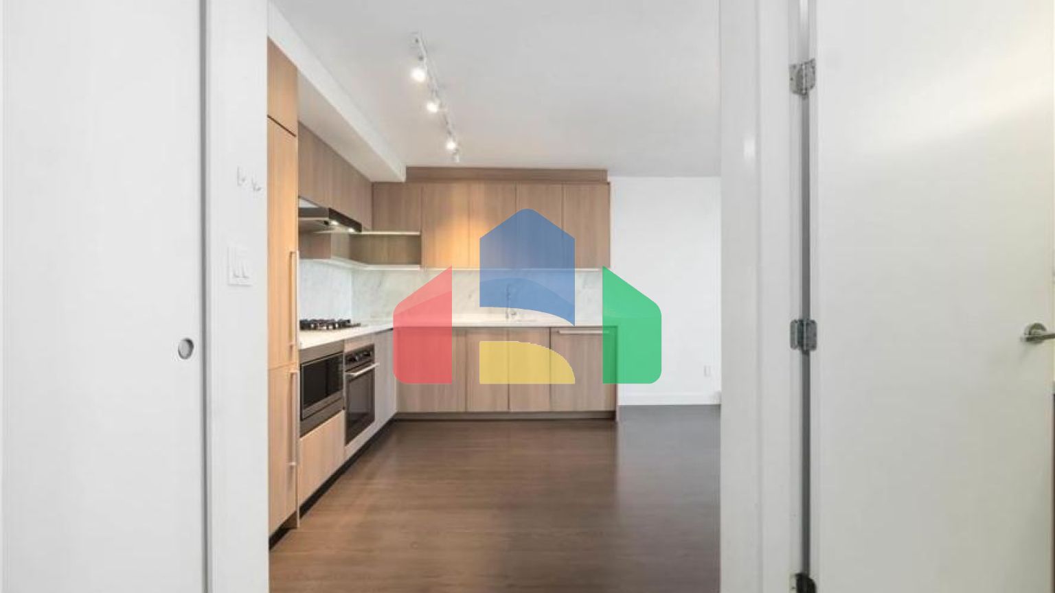 Residential - Single Family Home - Surrey, Canada - Canada