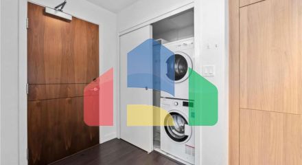 Residential - Single Family Home - Surrey, Canada - Canada