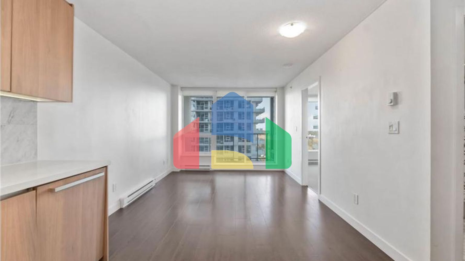 Residential - Single Family Home - Surrey, Canada - Canada