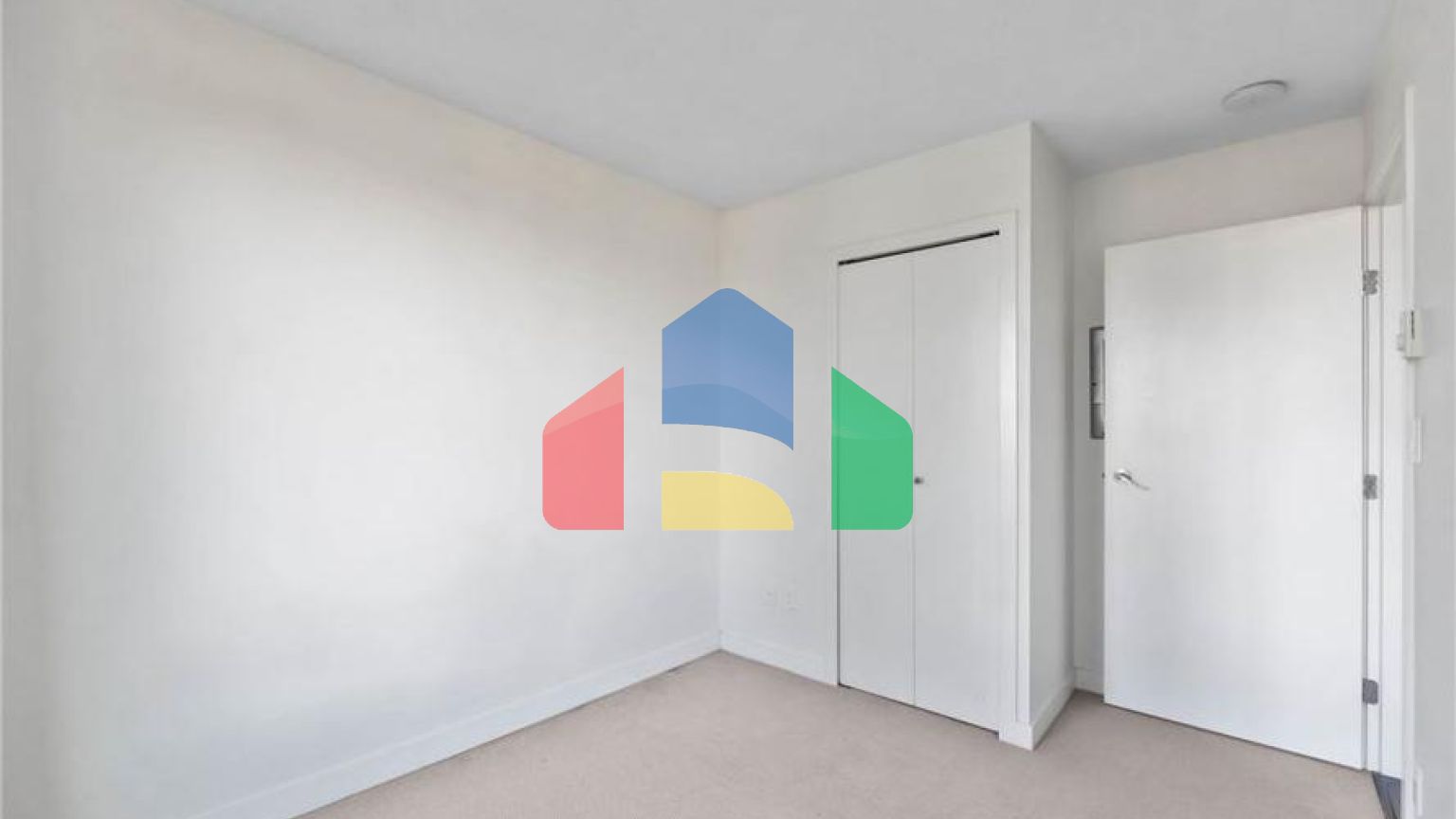 Residential - Single Family Home - Surrey, Canada - Canada