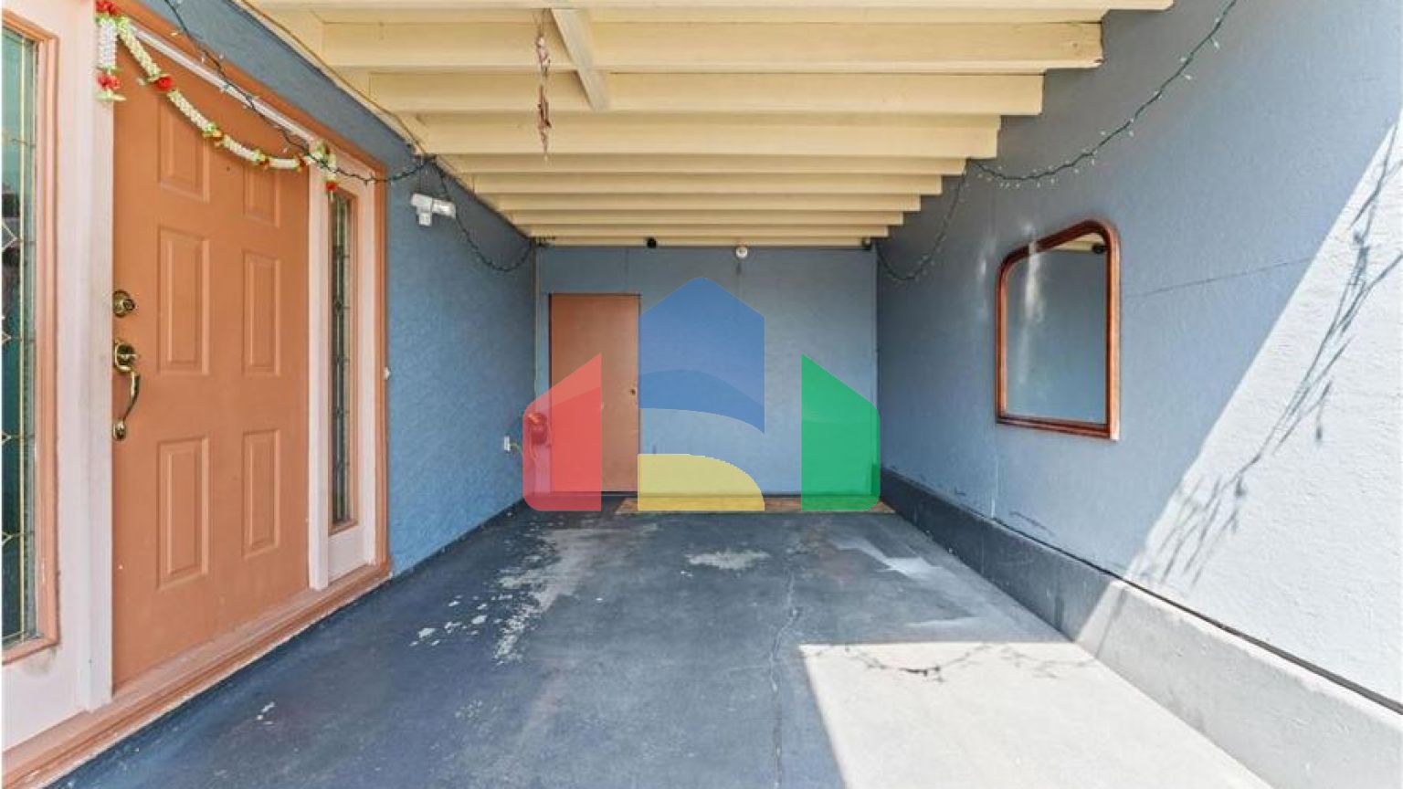 Residential - Single Family Home - Surrey, Canada - Canada