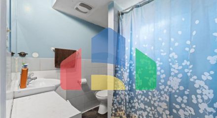 Residential - Single Family Home - Surrey, Canada - Canada