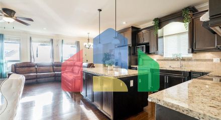 Residential - Single Family Home - Surrey, Canada - Canada