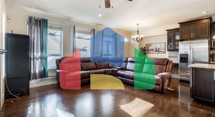 Residential - Single Family Home - Surrey, Canada - Canada