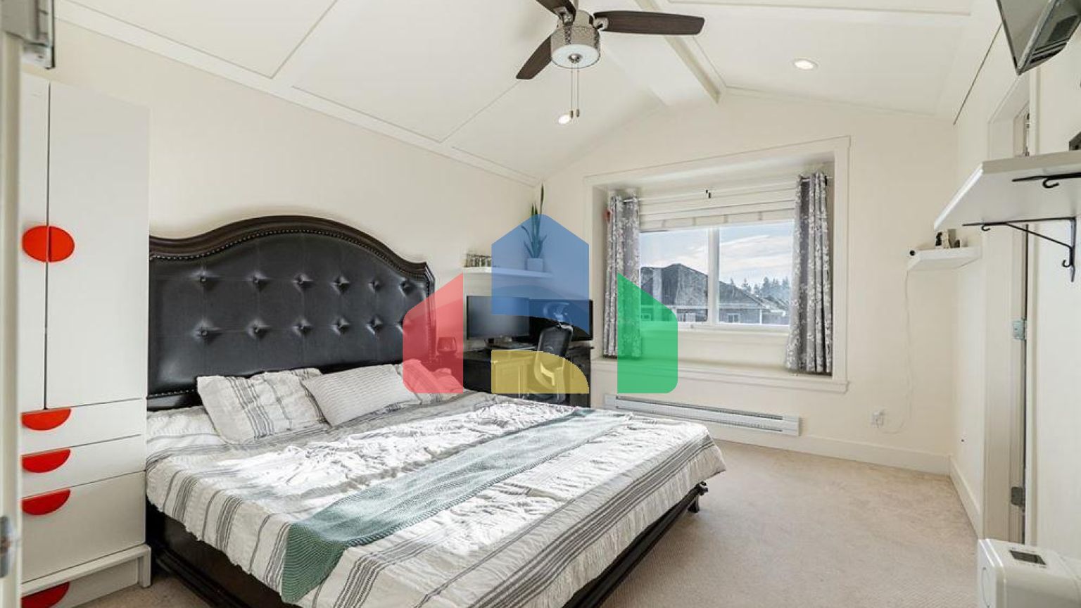 Residential - Single Family Home - Surrey, Canada - Canada