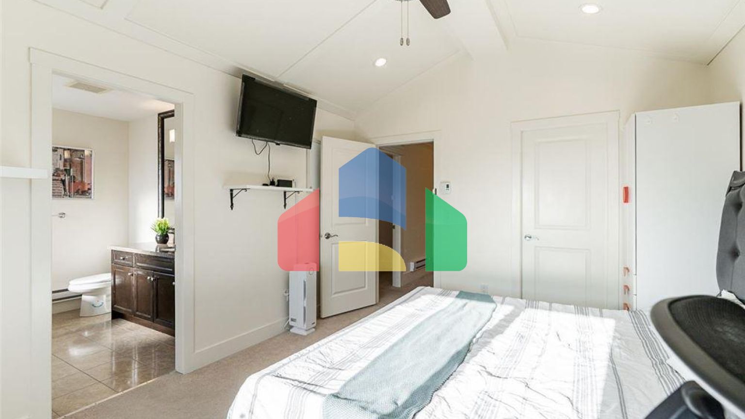 Residential - Single Family Home - Surrey, Canada - Canada