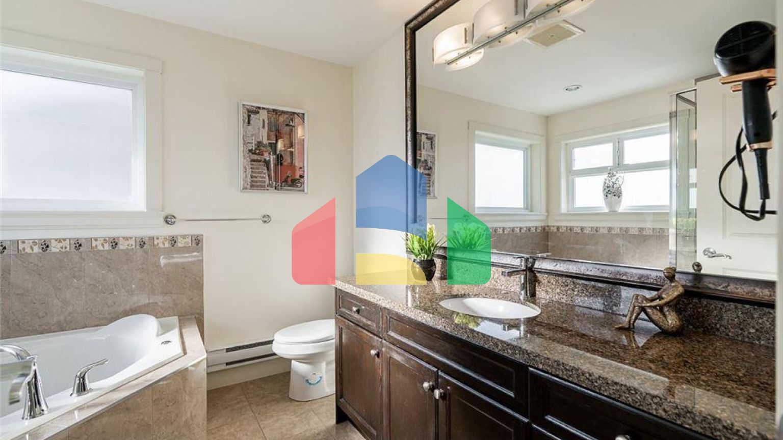 Residential - Single Family Home - Surrey, Canada - Canada