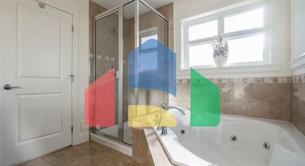 Residential - Single Family Home - Surrey, Canada - Canada