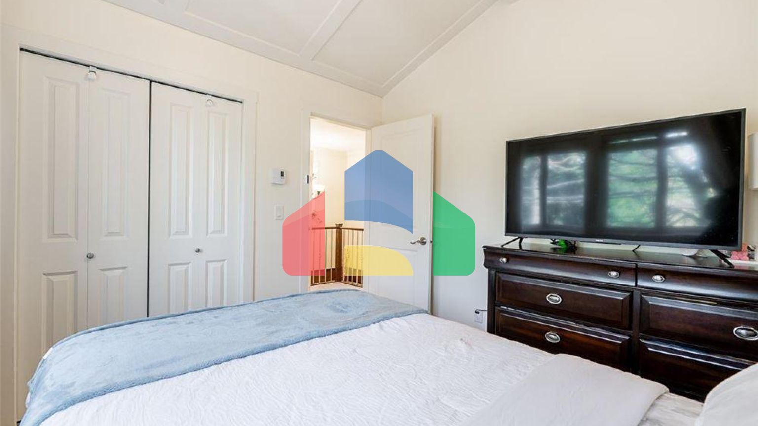 Residential - Single Family Home - Surrey, Canada - Canada