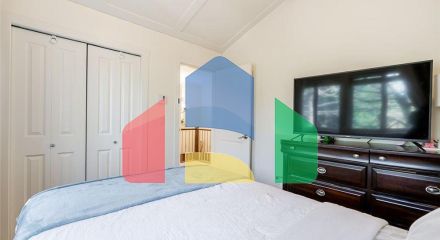 Residential - Single Family Home - Surrey, Canada - Canada