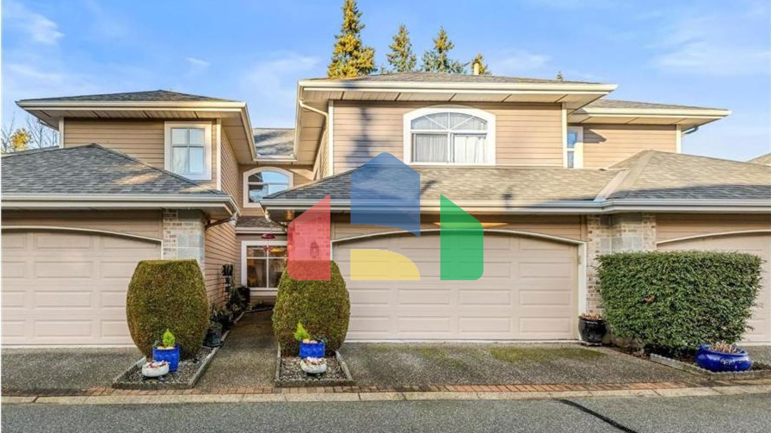 Residential - Townhouse - Surrey, Canada - Canada