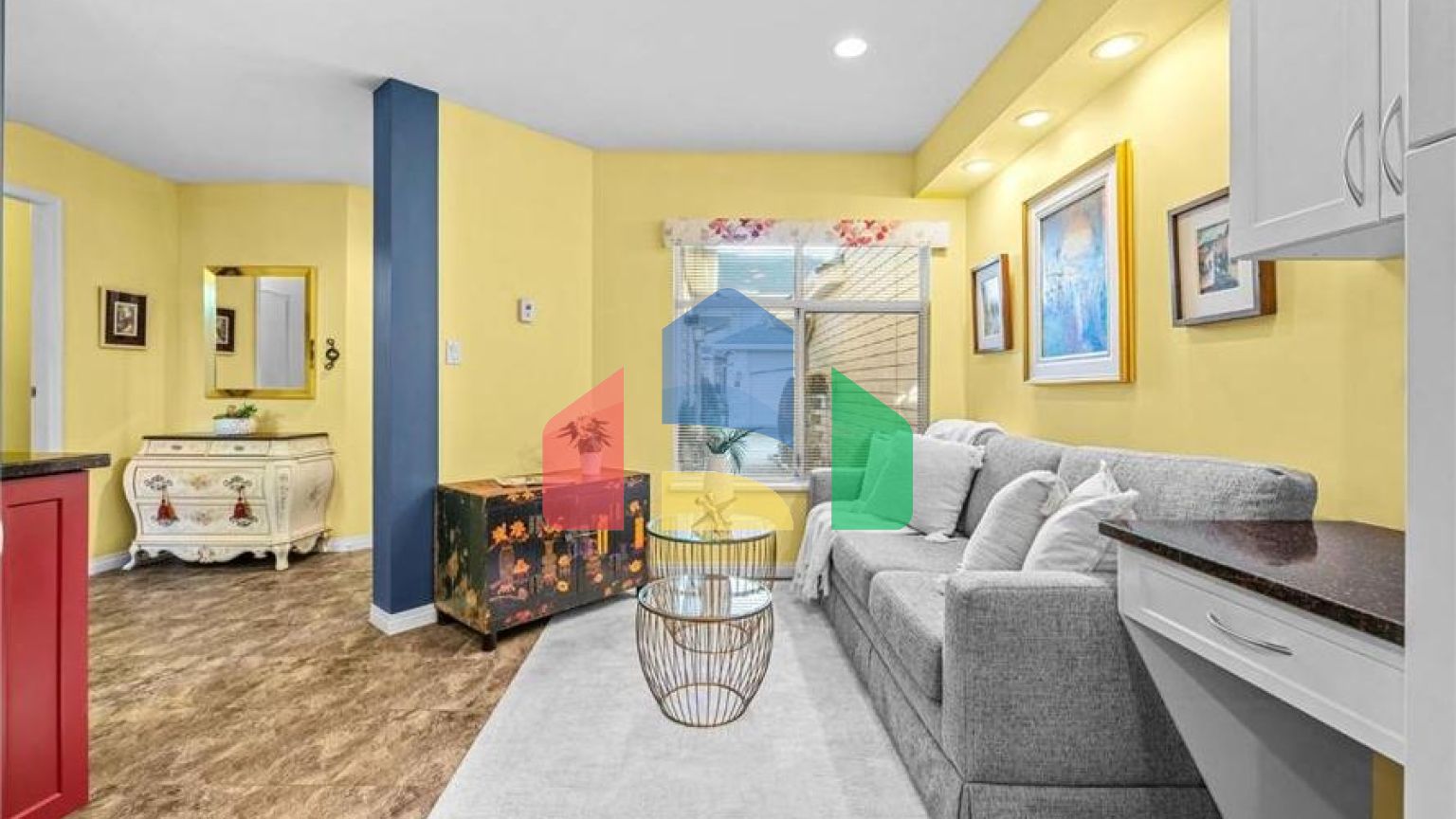 Residential - Townhouse - Surrey, Canada - Canada