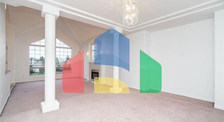 Residential - Single Family Home - Surrey, Canada - Canada