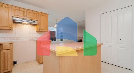 Residential - Single Family Home - Surrey, Canada - Canada