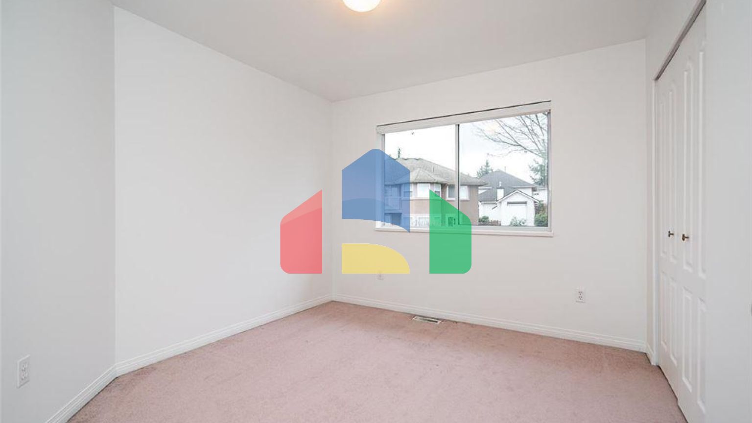 Residential - Single Family Home - Surrey, Canada - Canada