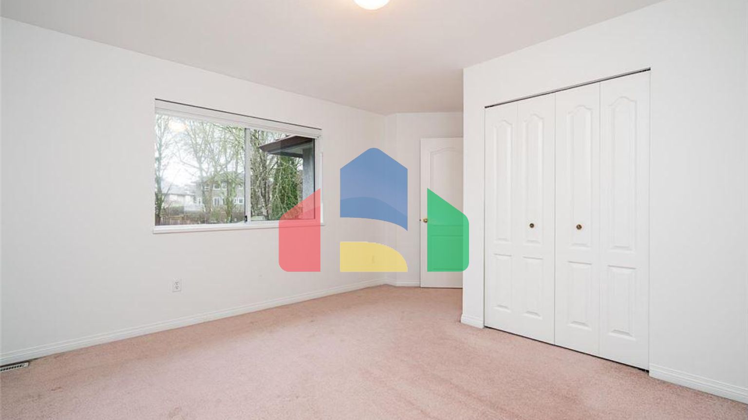 Residential - Single Family Home - Surrey, Canada - Canada