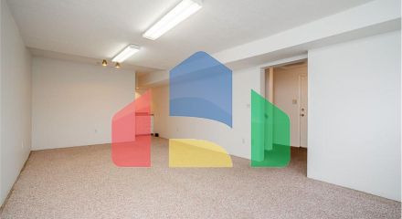 Residential - Single Family Home - Surrey, Canada - Canada