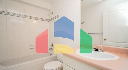 Residential - Single Family Home - Surrey, Canada - Canada