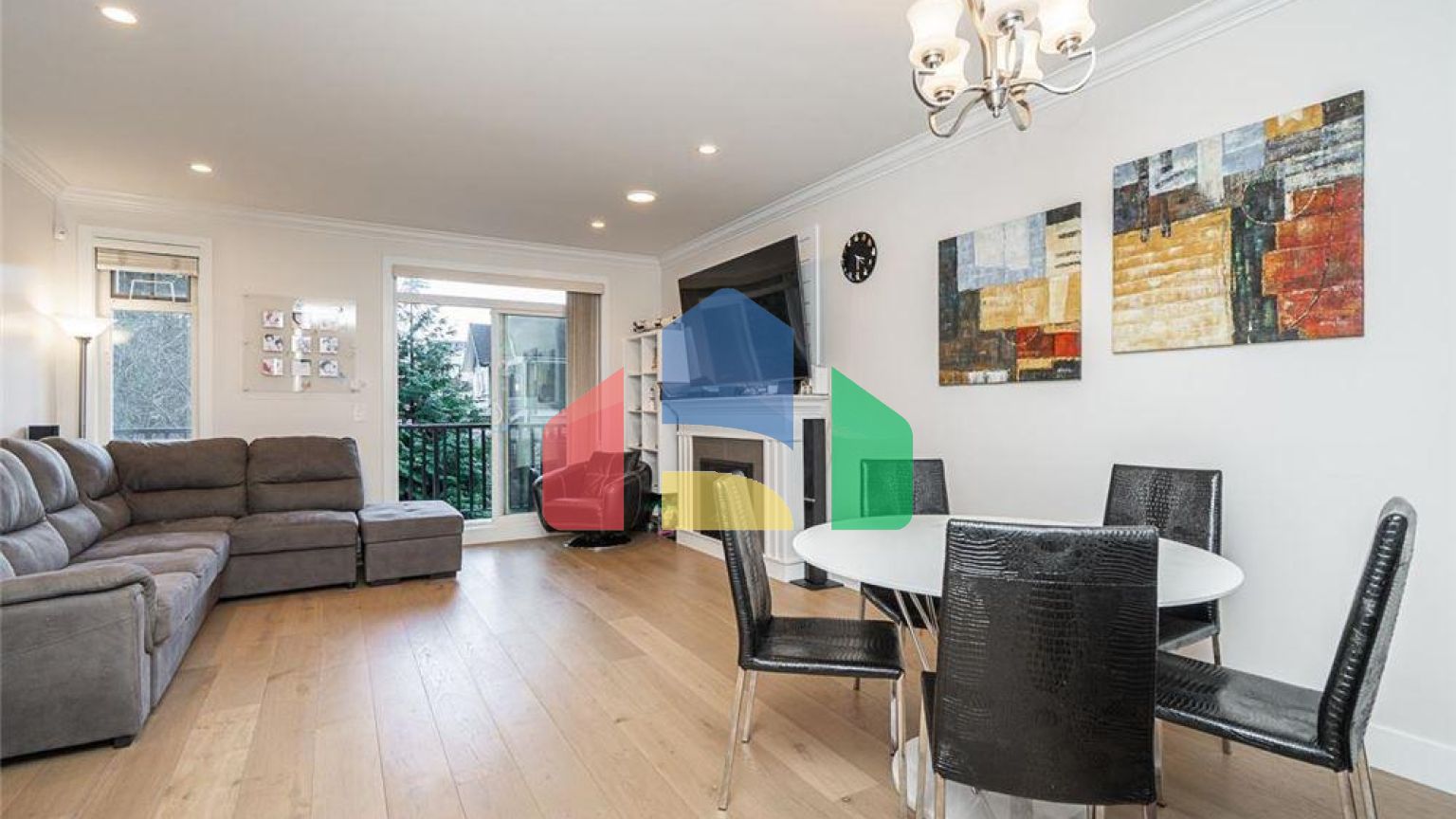 Residential - Single Family Home - Surrey, Canada - Canada