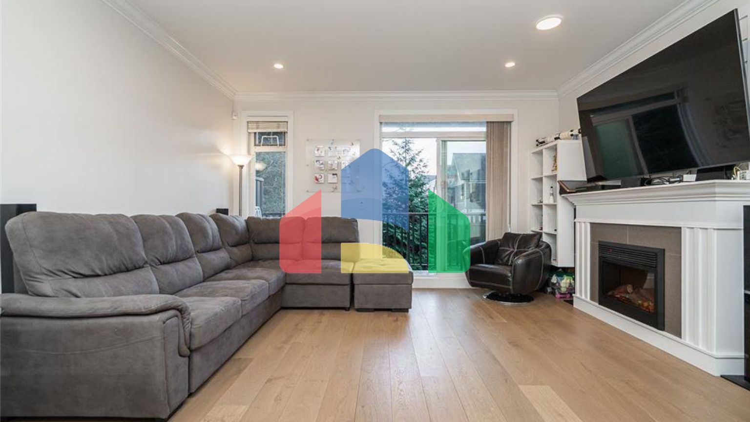 Residential - Single Family Home - Surrey, Canada - Canada