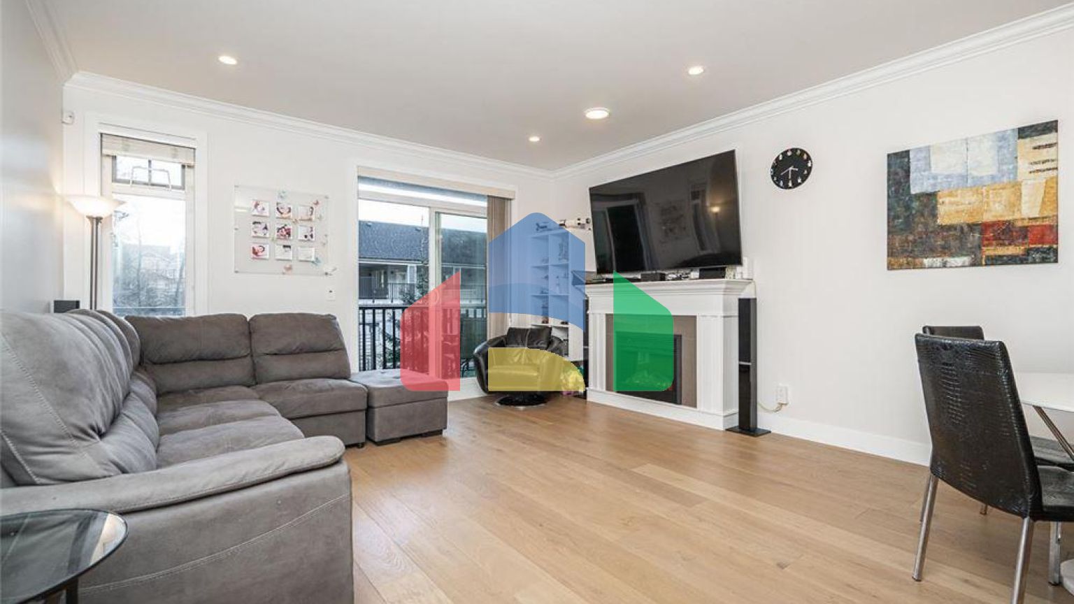 Residential - Single Family Home - Surrey, Canada - Canada