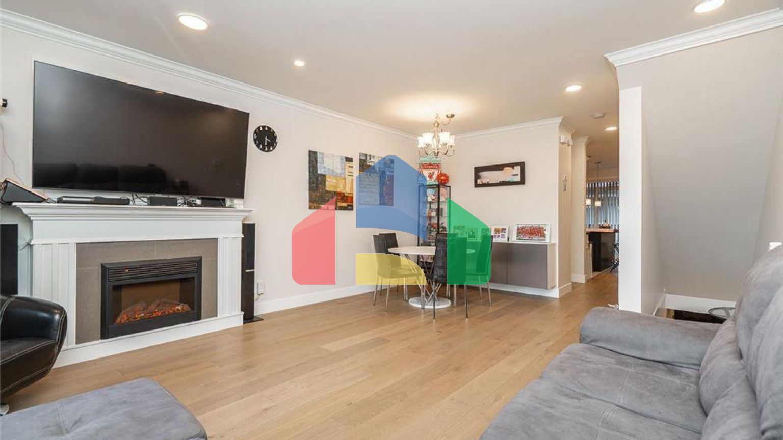 Residential - Single Family Home - Surrey, Canada - Canada