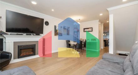 Residential - Single Family Home - Surrey, Canada - Canada