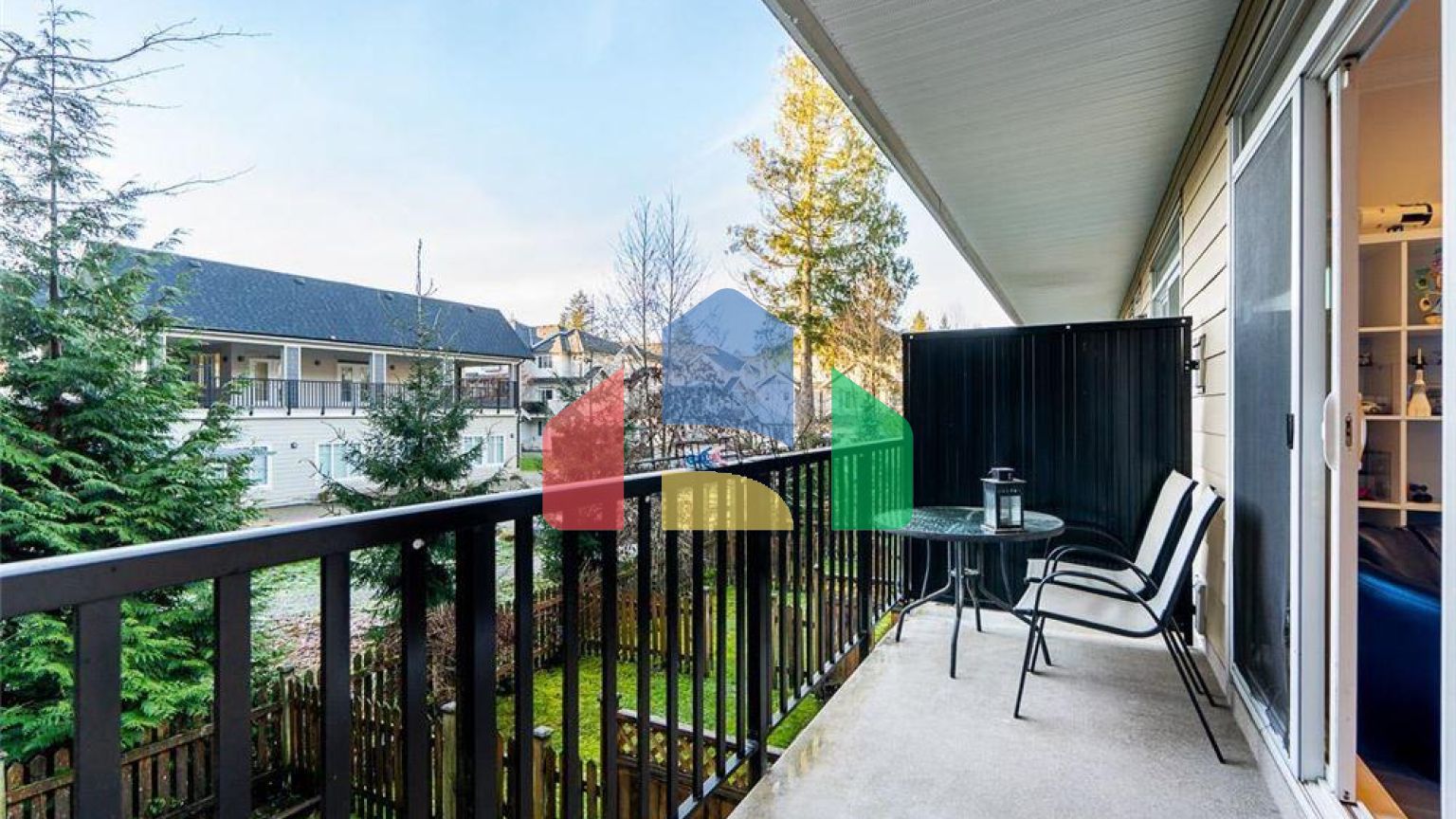 Residential - Single Family Home - Surrey, Canada - Canada