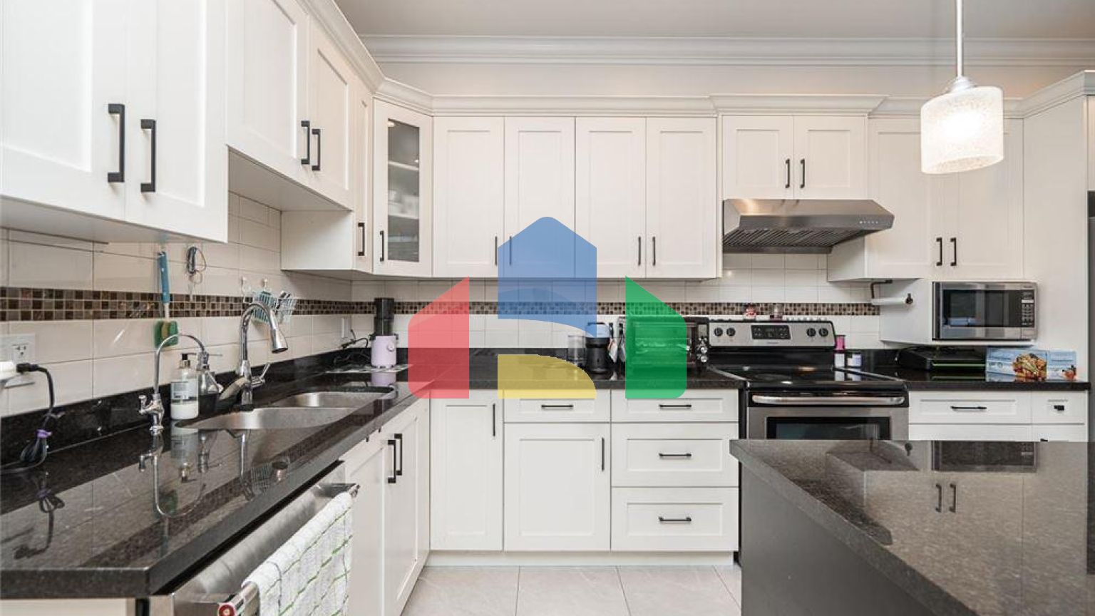 Residential - Single Family Home - Surrey, Canada - Canada