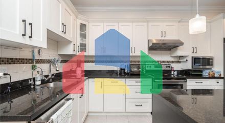 Residential - Single Family Home - Surrey, Canada - Canada